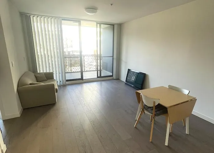 Luxury 2 Bed 2 Baths Apartment - Hurstville