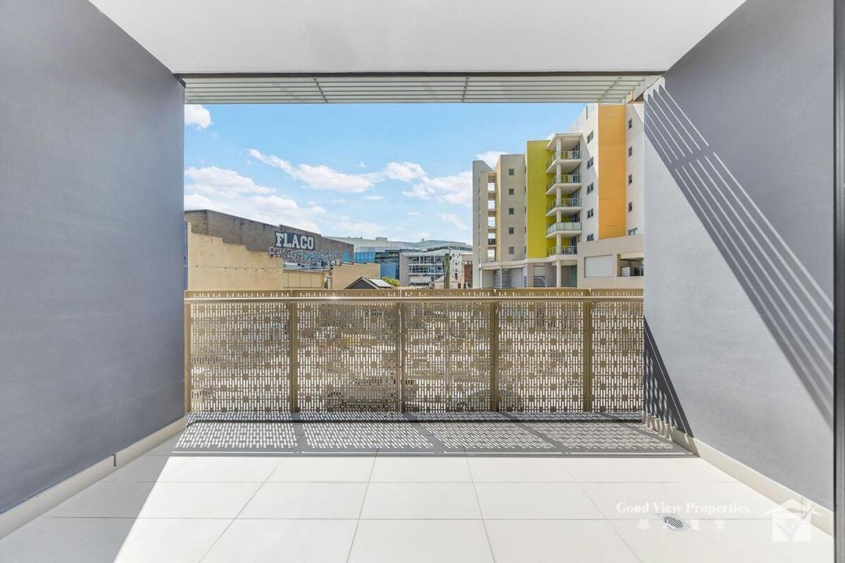 Luxury 2 Bed 2 Baths - Hurstville Sydney